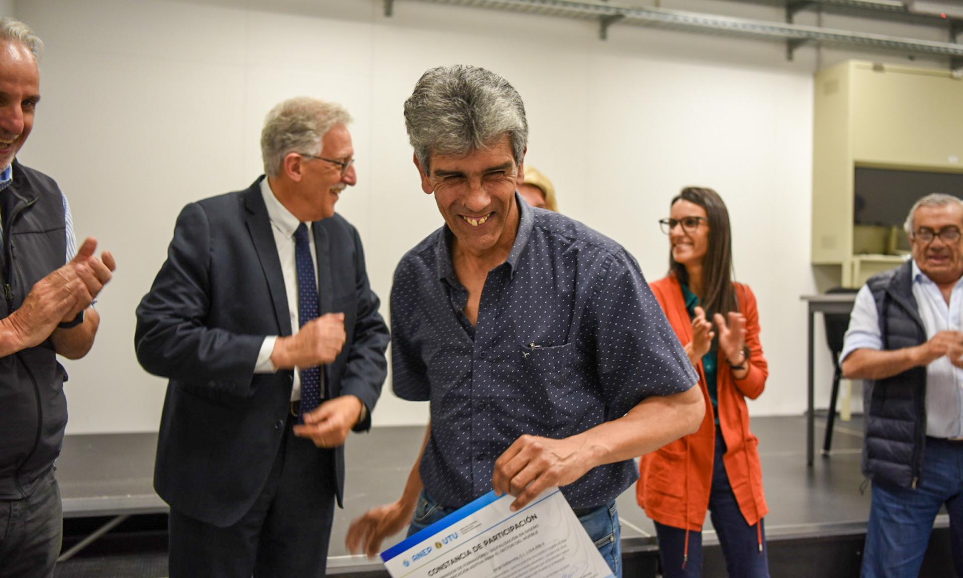 Cierre del Curso sobre diseño y fabricación de muebles para docentes de Carpintería