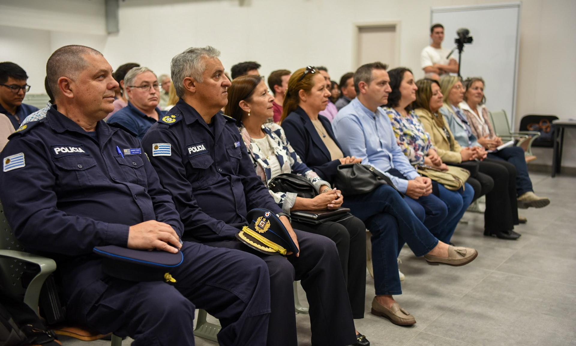 Cierre del Curso sobre diseño y fabricación de muebles para docentes de Carpintería
