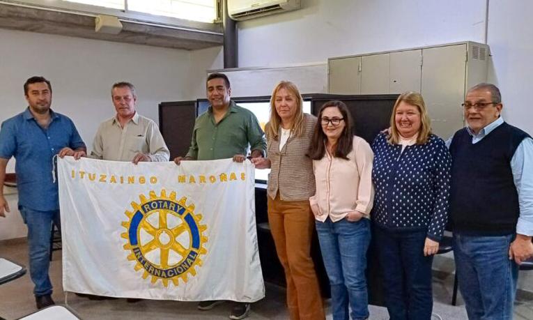 UTU de Brazo Oriental recibío equipamiento tecnologico por parte de Rotary Club Ituzaingó Maroñas