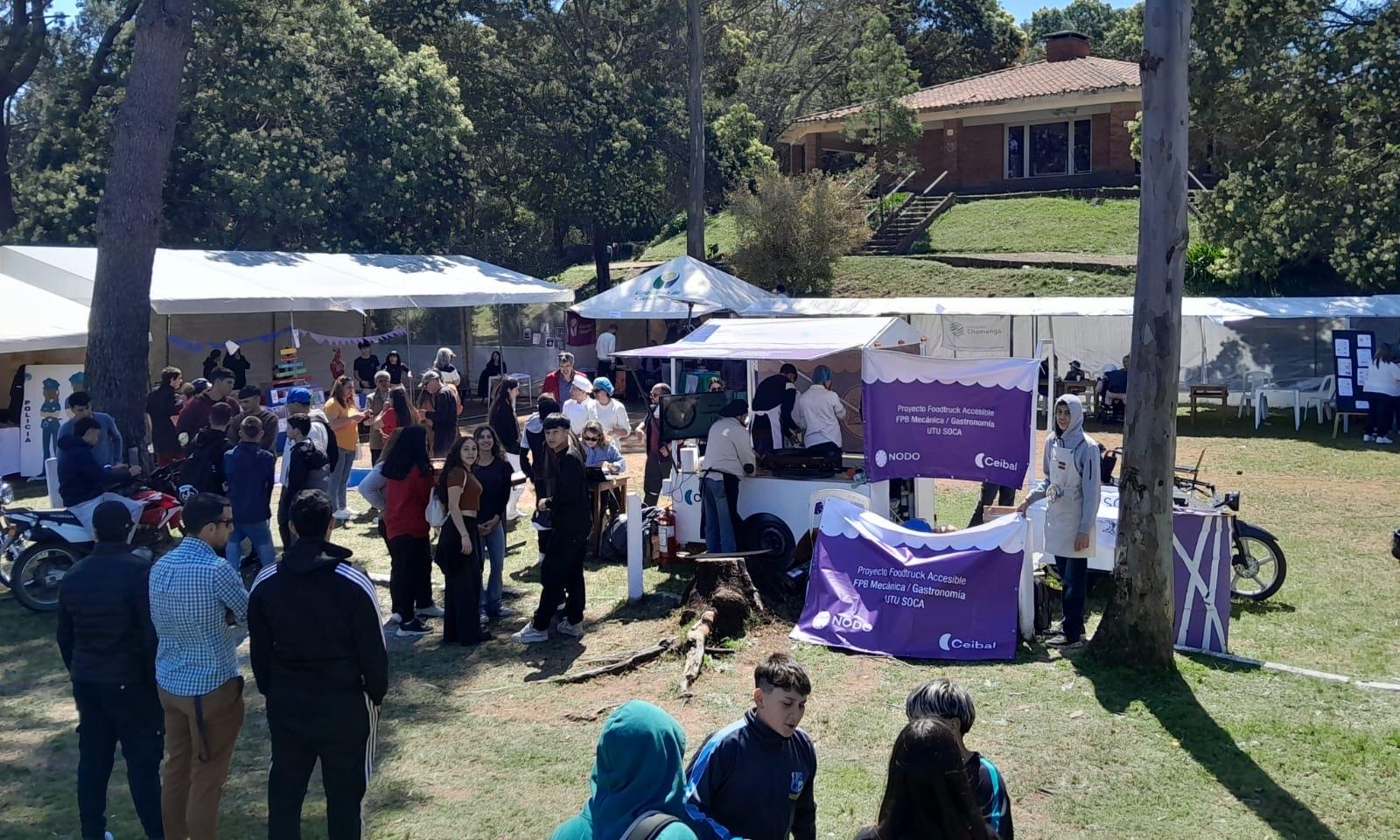 Una oferta innovadora, gastronómica y sobre ruedas: Foodtruck de Anexo Soca en Feria Educativa