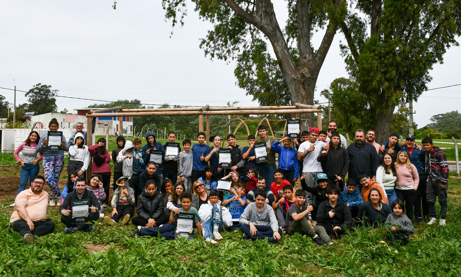 Estudiantes de Canelones y Montevideo obtuvieron premios en el Concurso de Eficiencia Energética 2024