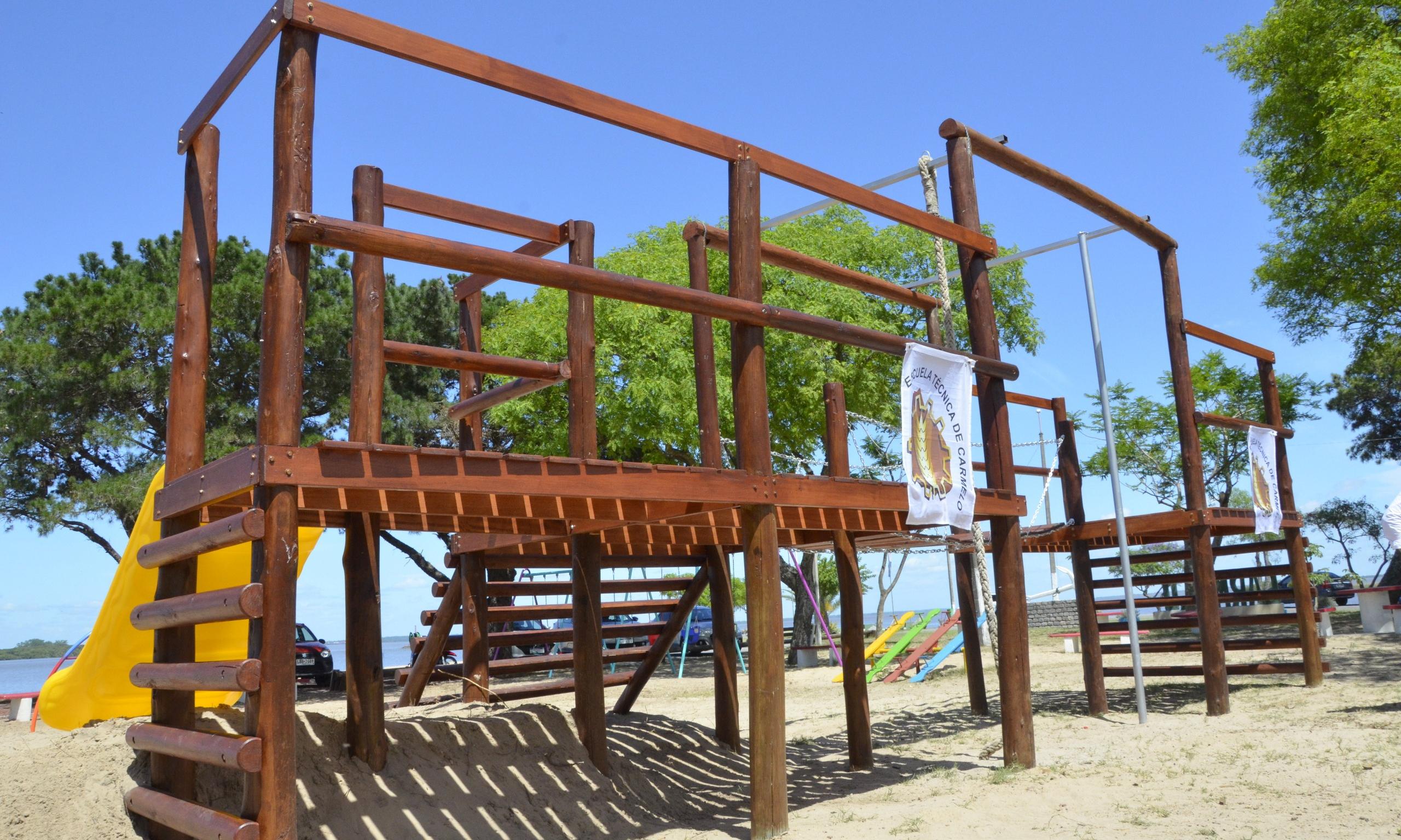 Proyecto final de estudiantes de Carmelo para disfrute de los más chicos
