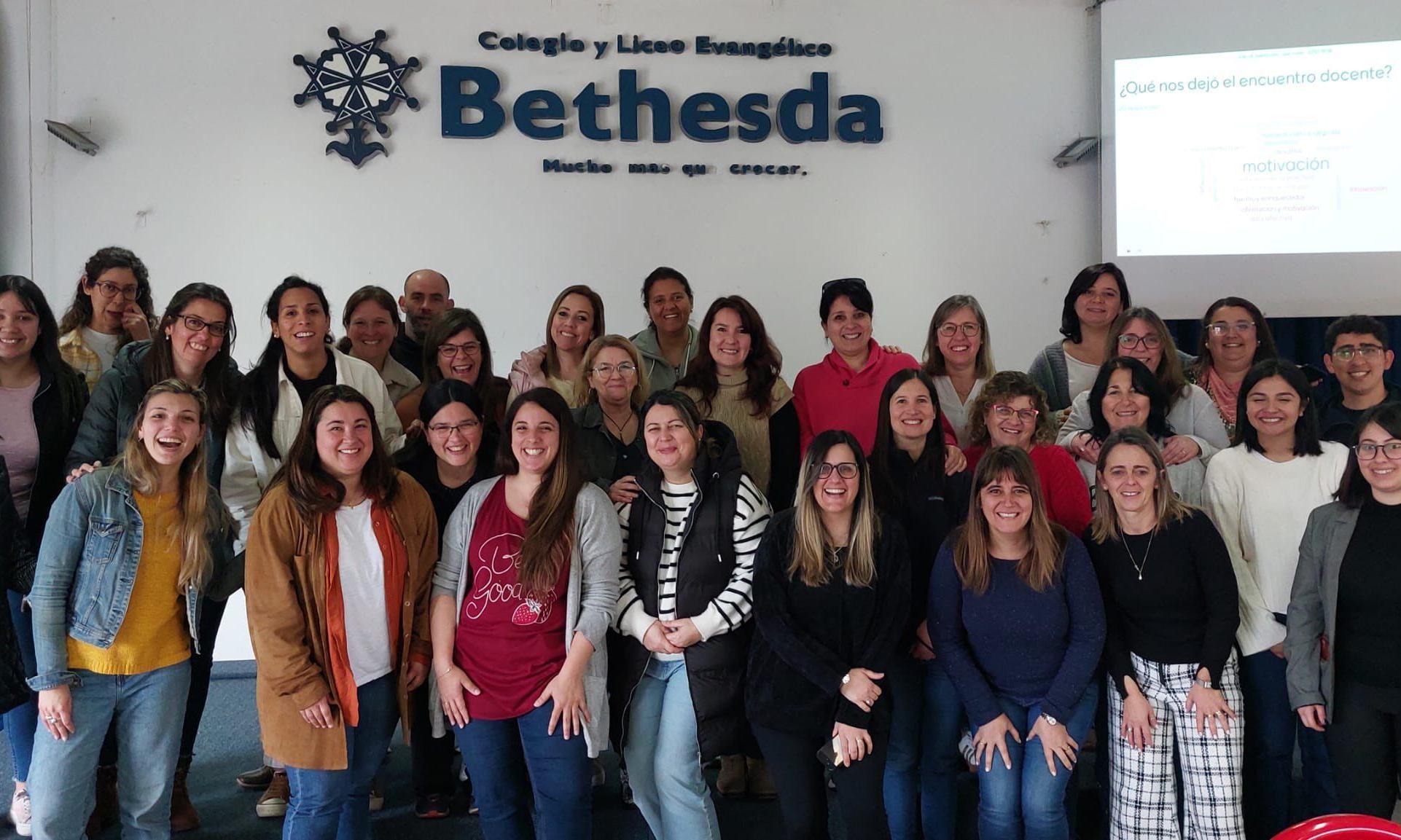 Educación e innovación en comunidad: CEA 183 y Colegio Bethesda vinculados por Ceibal
