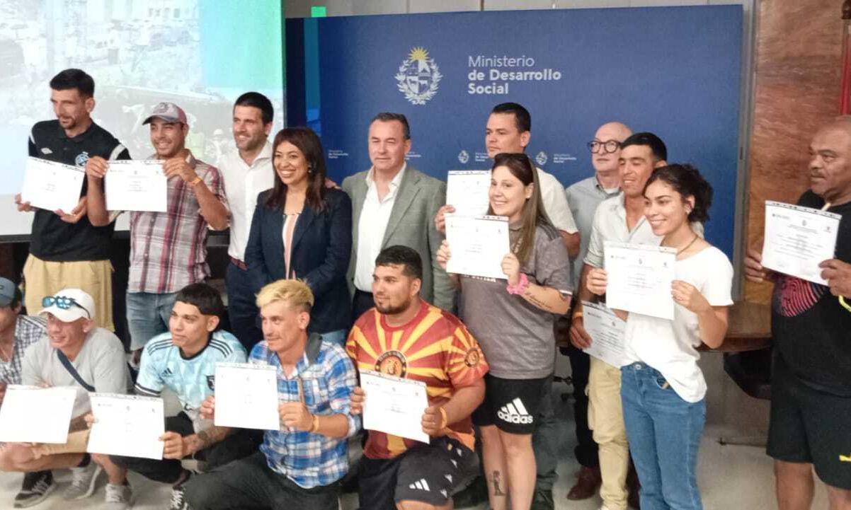 Mides y UTU culminan otra generación: jóvenes salteños certificados con capacitación Multioficios