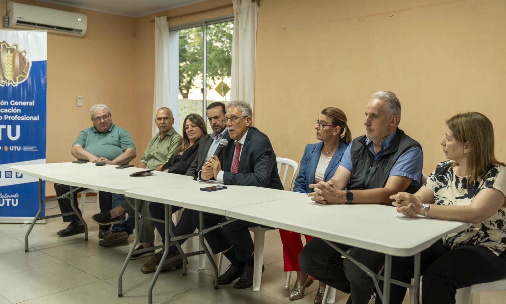 Recibieron sus certificados la primera generación de la capacitación sanitaria de UTU en Ituzaingó