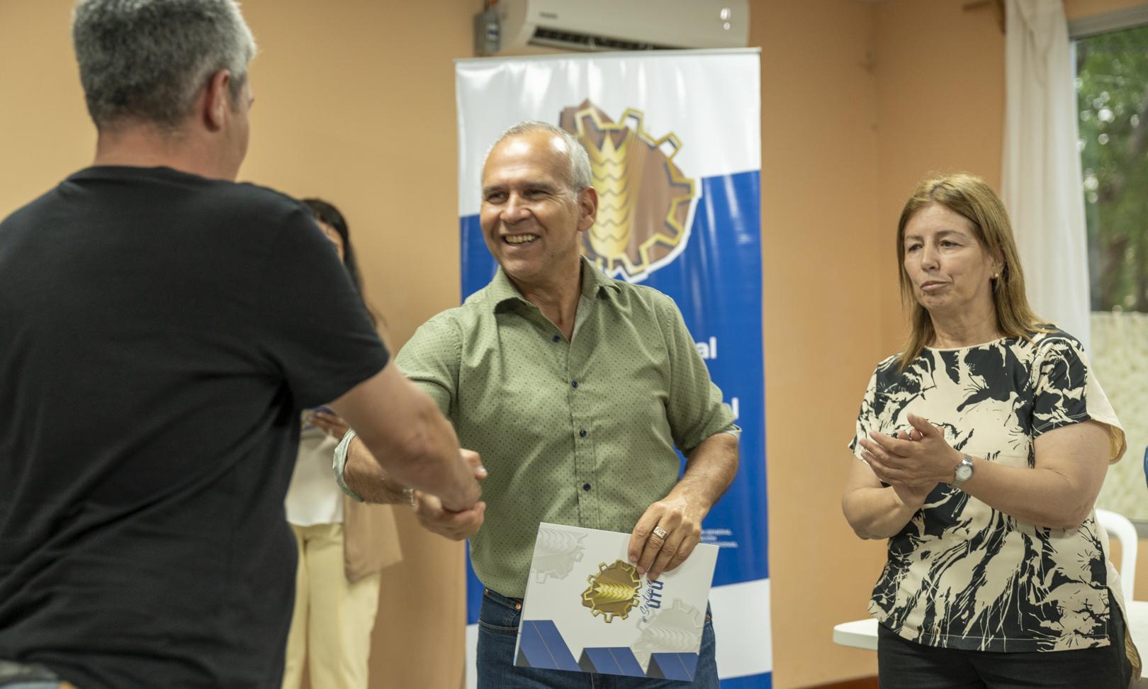 Recibieron sus certificados la primera generación de la capacitación sanitaria de UTU en Ituzaingó