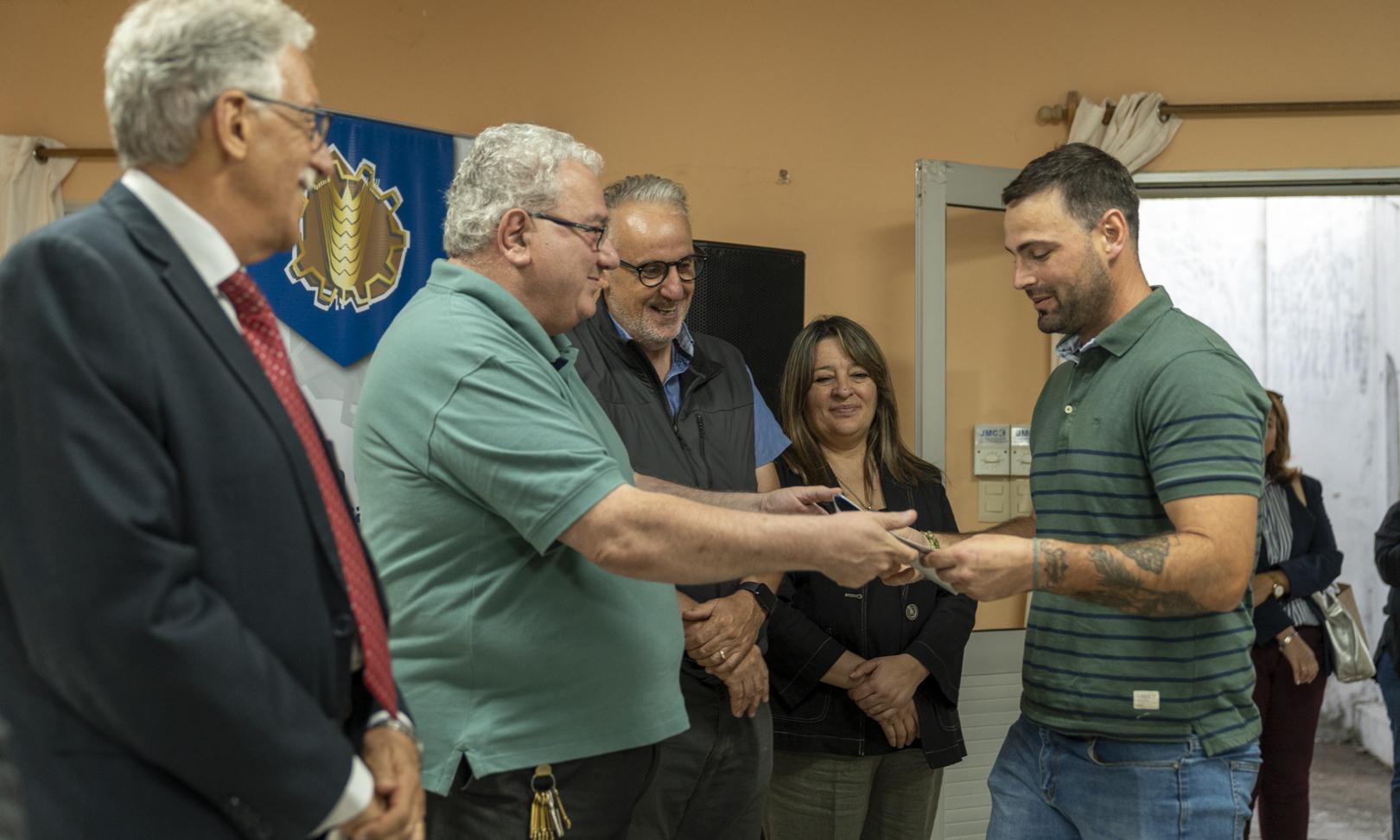 Recibieron sus certificados la primera generación de la capacitación sanitaria de UTU en Ituzaingó