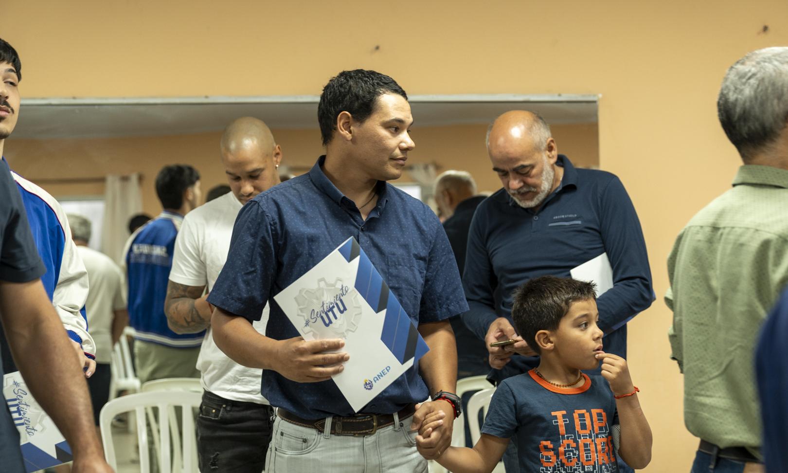 Recibieron sus certificados la primera generación de la capacitación sanitaria de UTU en Ituzaingó