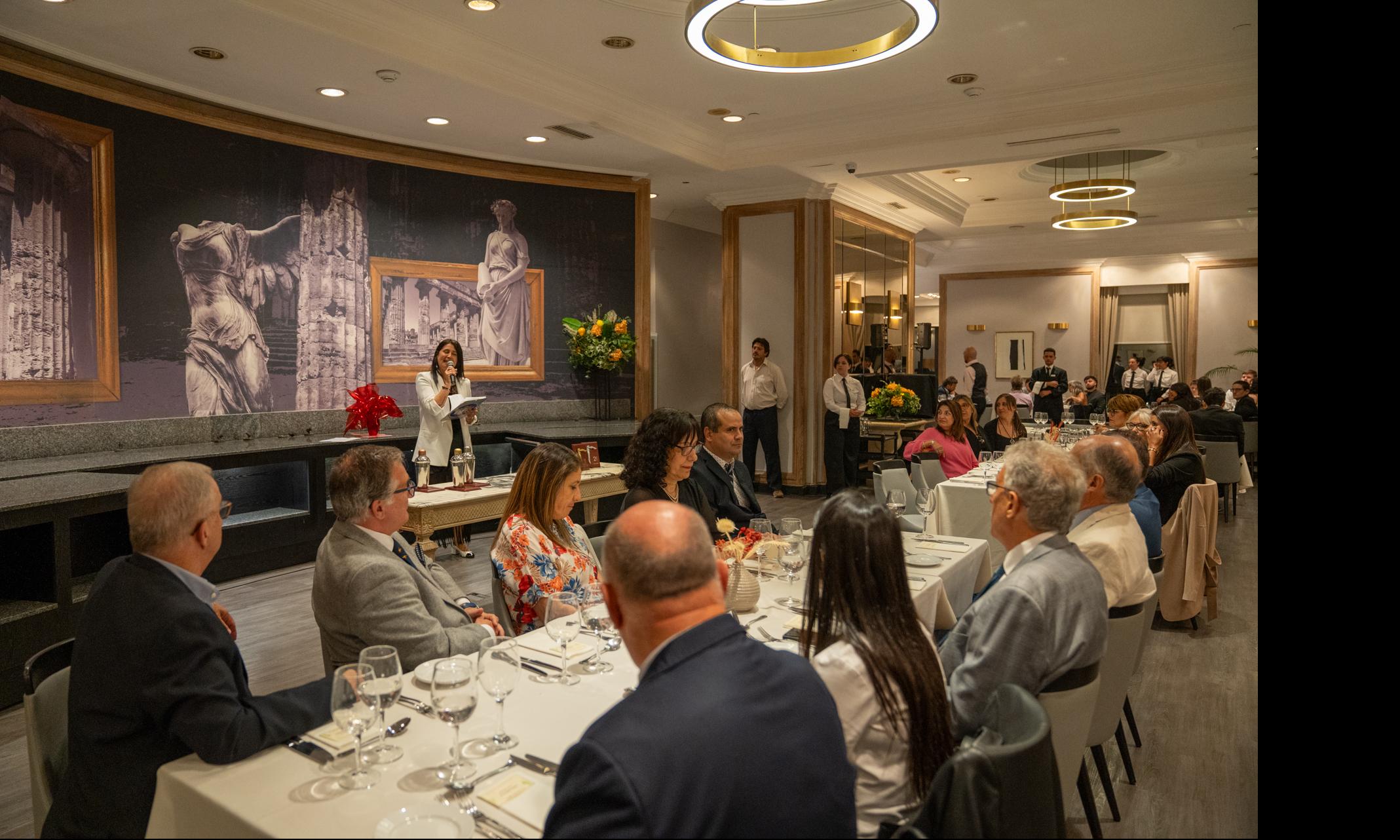 Gastronomía y sala bar a la altura de los más exigentes