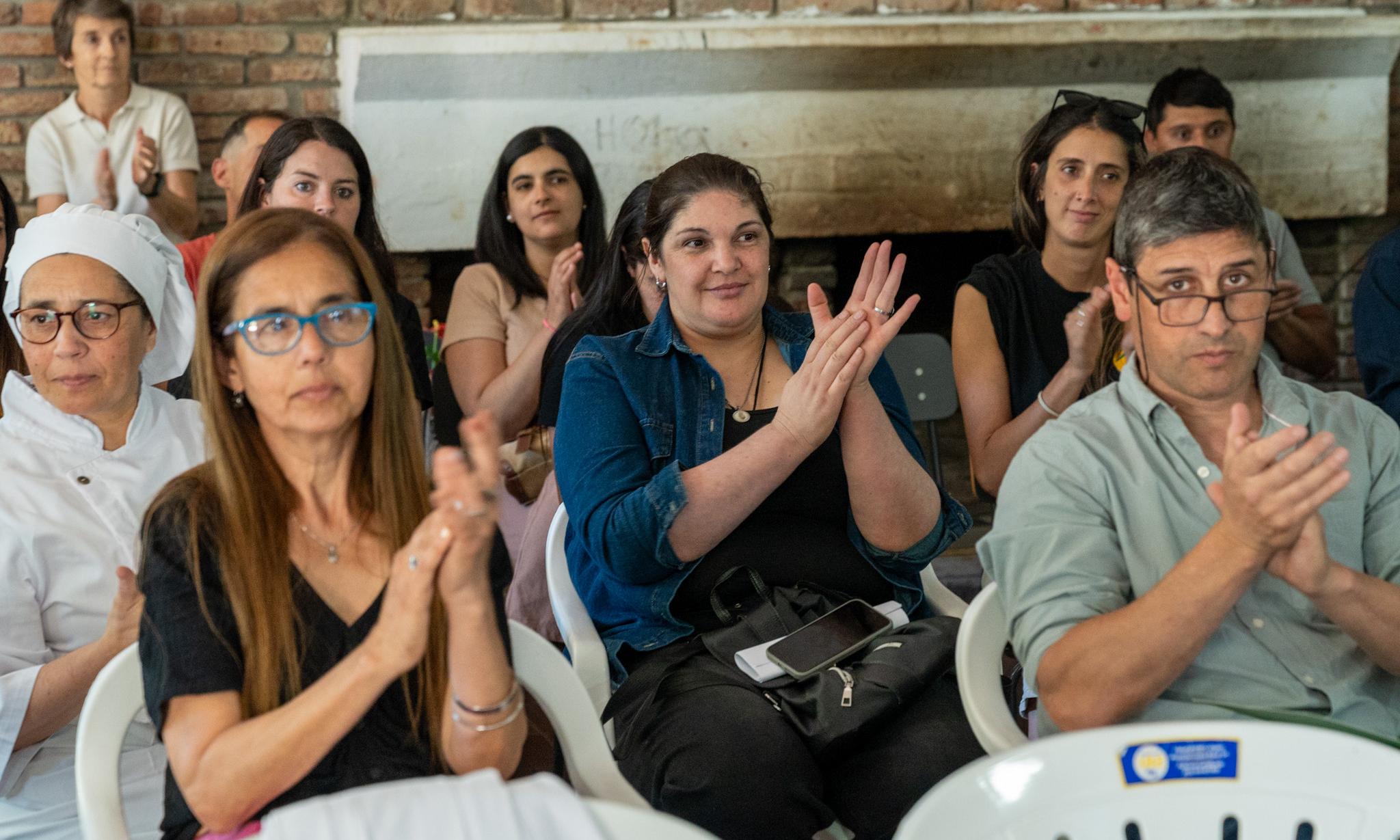 Profesionalizando al personal para fortalecer los servicios de alimentación de UTU 