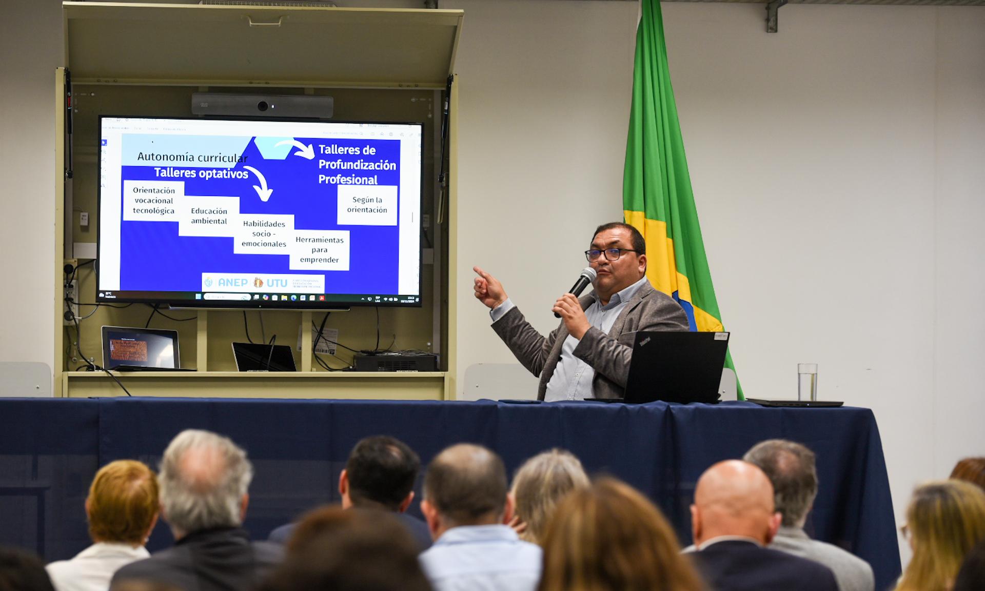 Lanzamiento de la propuesta binacional en Control Ambiental