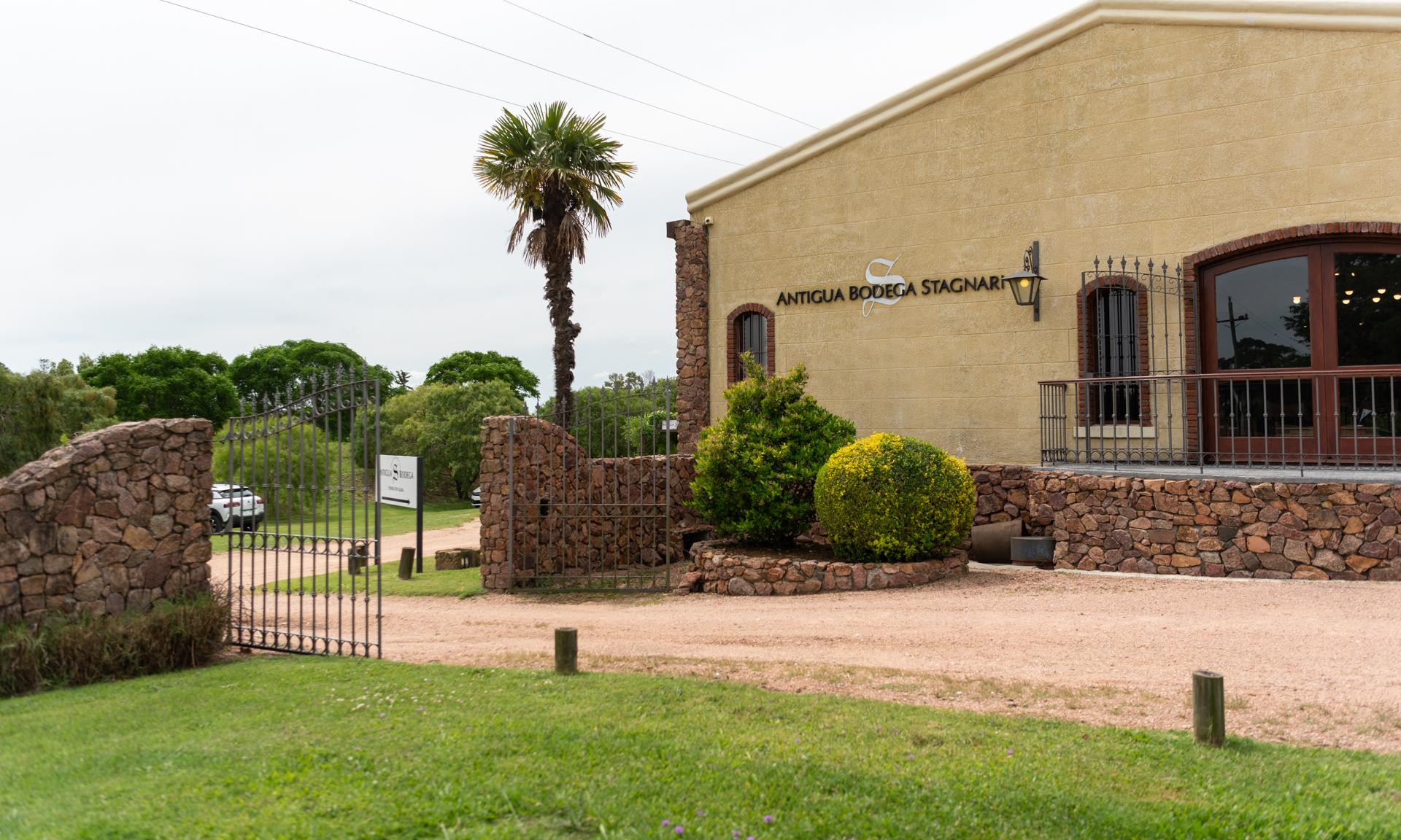 Estudiantes de Vitivinicultura de UTU tendrán pasantías en la Antigua Bodega Stagnari 