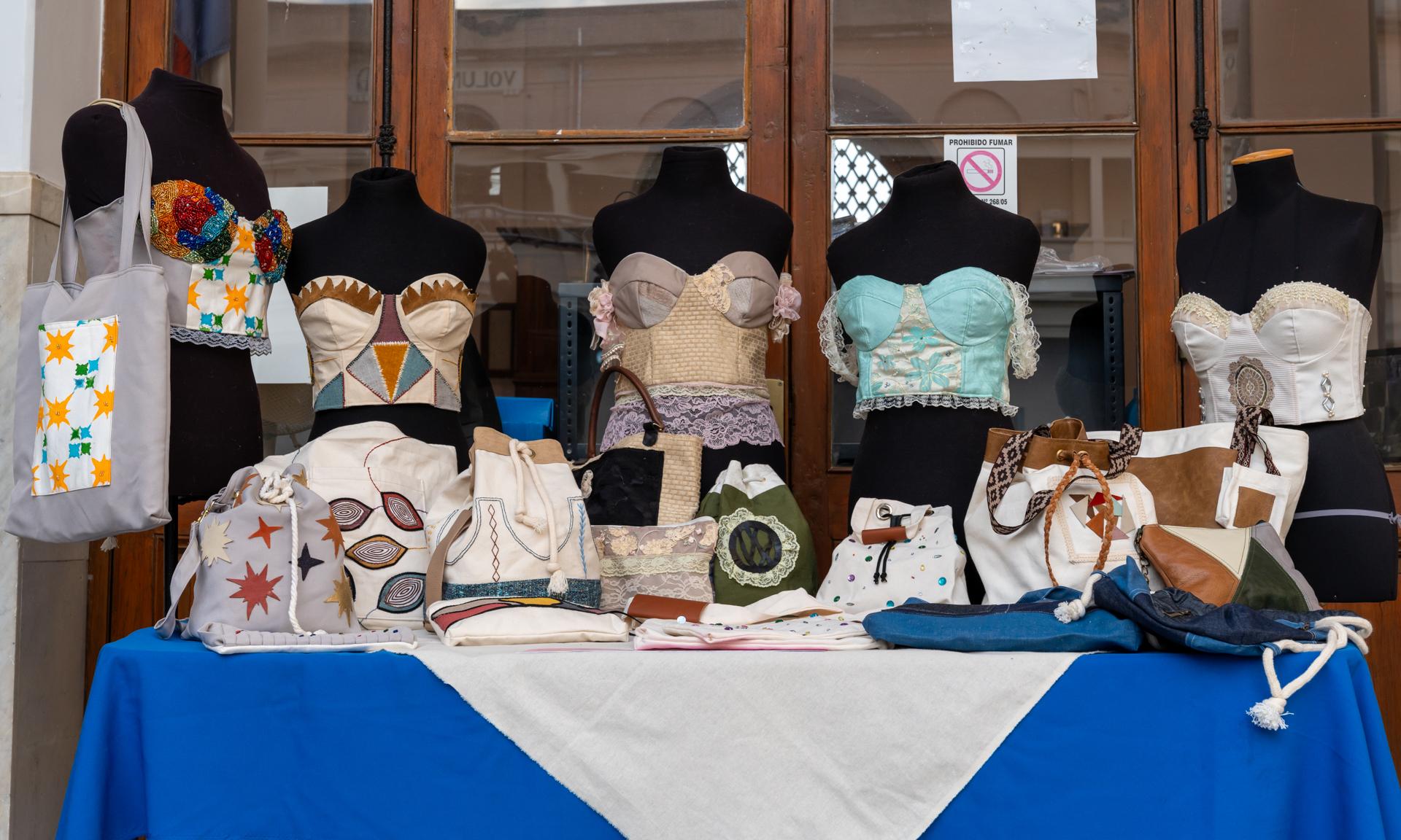 Un desfile de alto nivel para mostrar todo lo confeccionado en el año  en UTU Palermo  