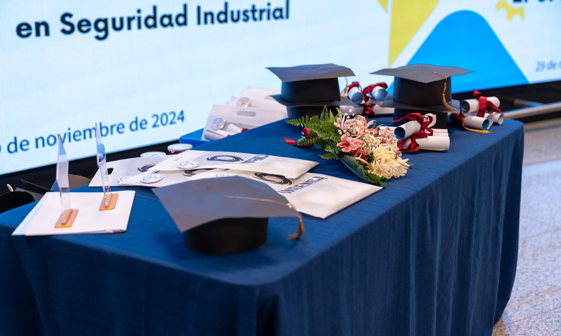 Formando profesionales altamente capacitados: egresaron nuevos Ingenieros Tecnológicos Prevencionistas