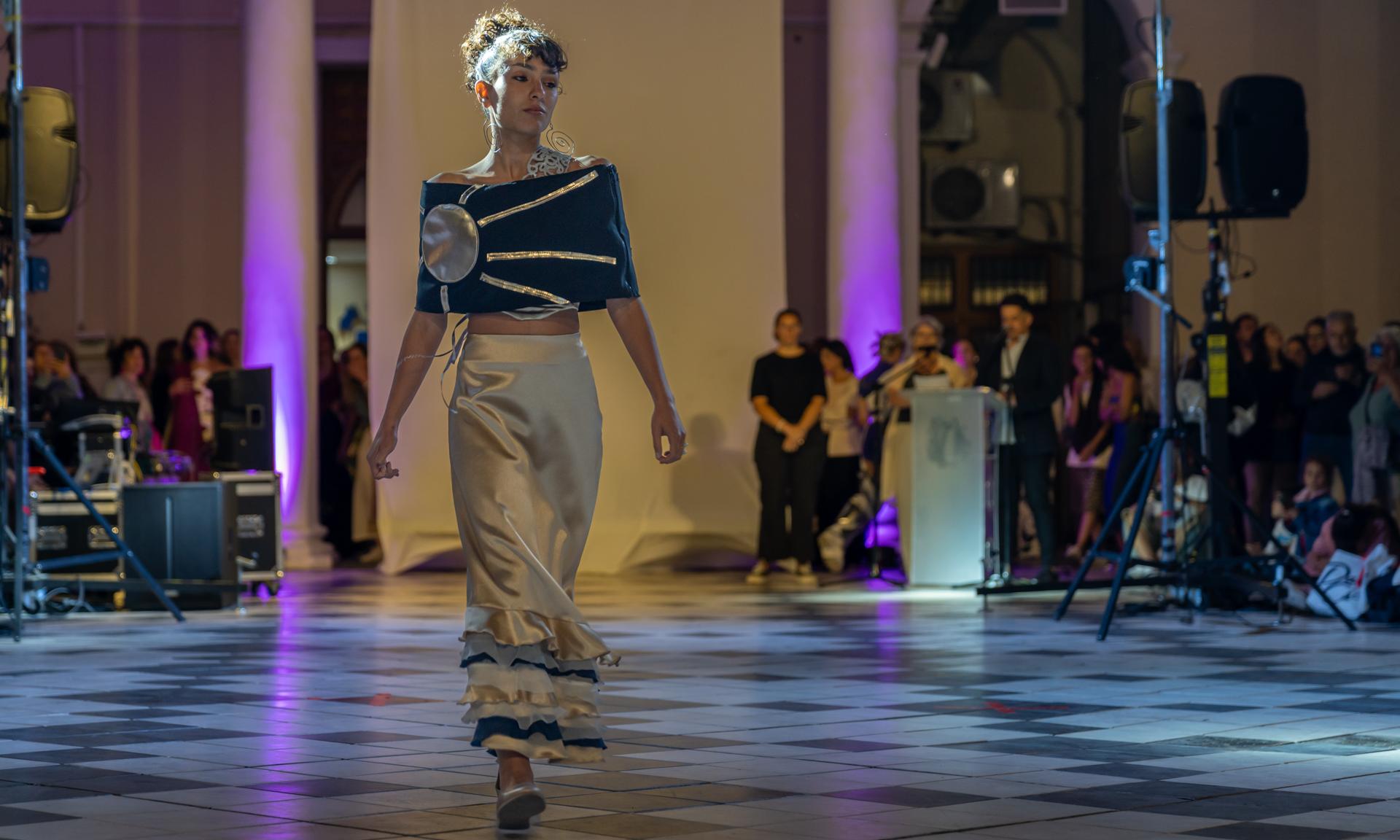En un desfile de alto nivel estudiantes de UTU Palermo exhibieron sus diseños  