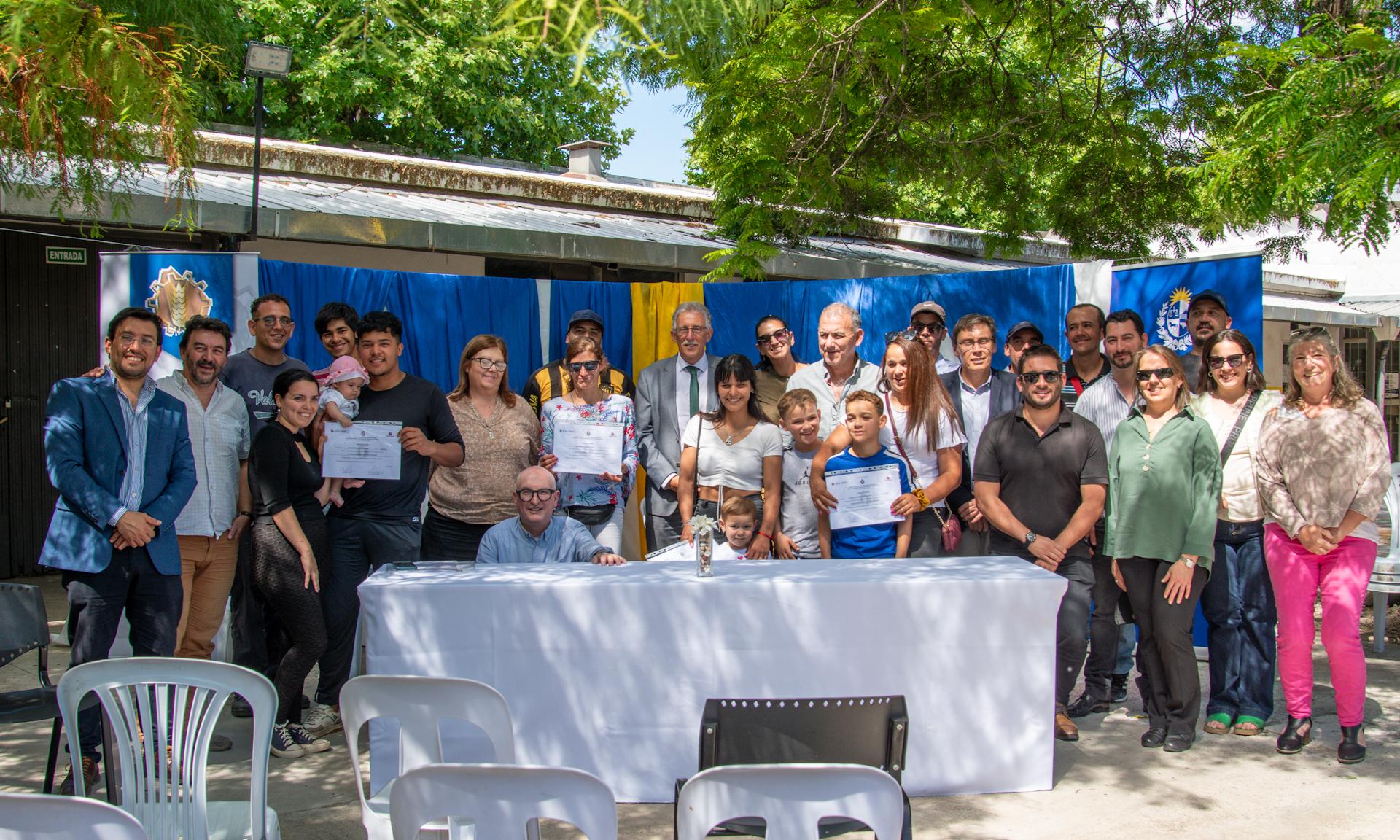 Entrega de certificados en Durazno de cursos por Mides y UTU: 30% mantiene continuidad educativa