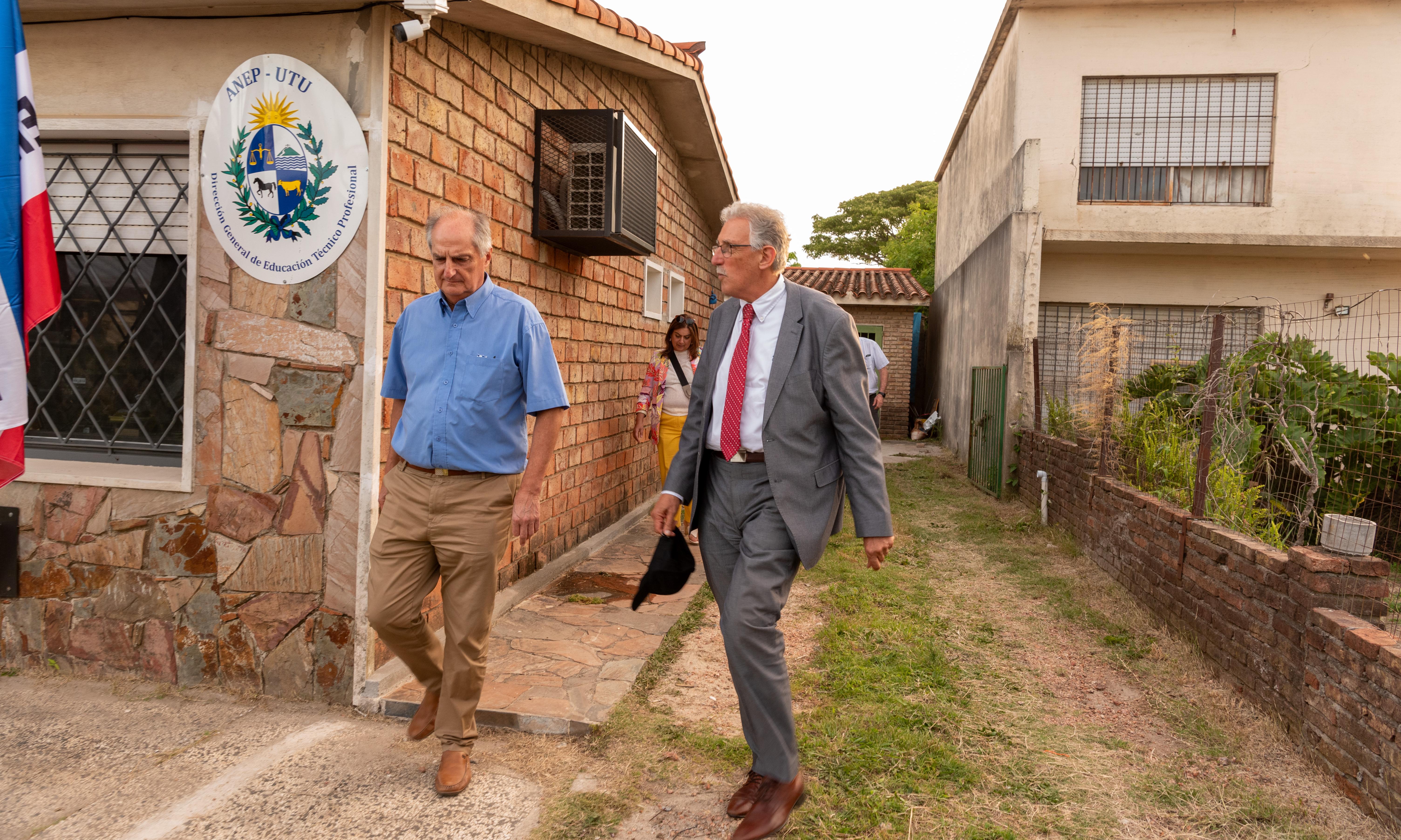 Celebración y reconocimiento a la comunidad educativa: nueva casa de inspectores en Canelones