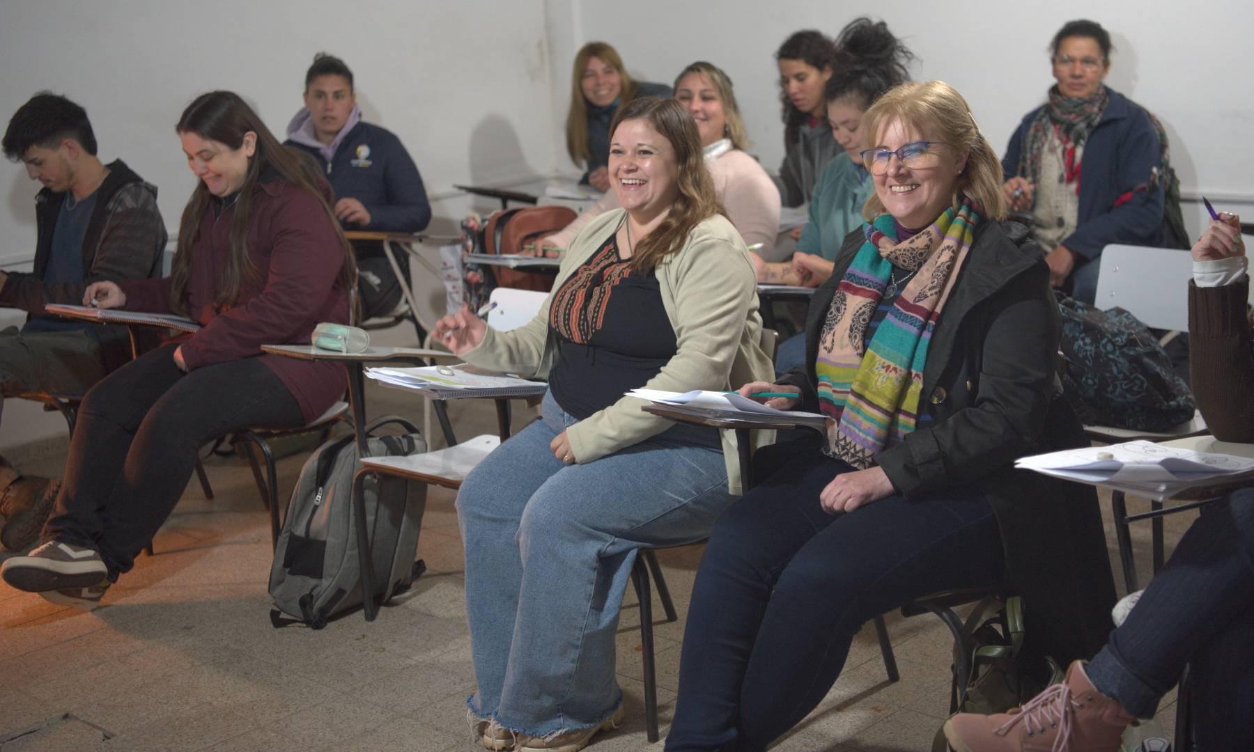 Bachillerato Acelerado: en 2025 estudiantes podrán finalizar la educación media en 6 meses