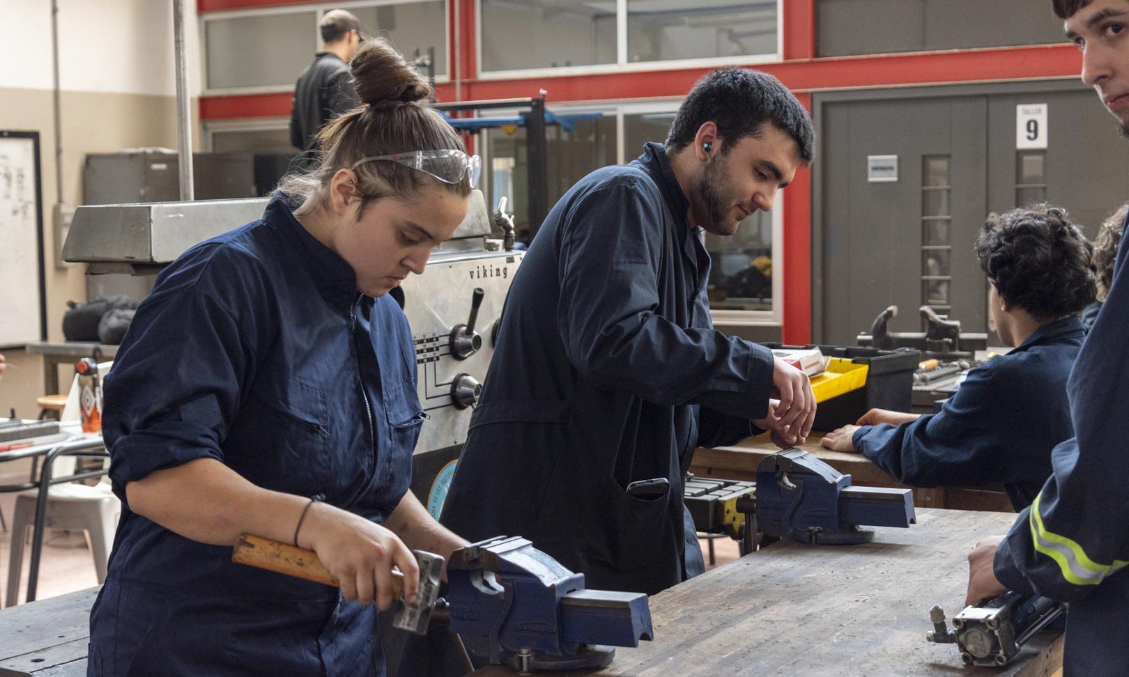 Estudiantes de la Escuela Técnica Arroyo Seco adaptan carros de carnicería para fortalecer la formación en gastronomía