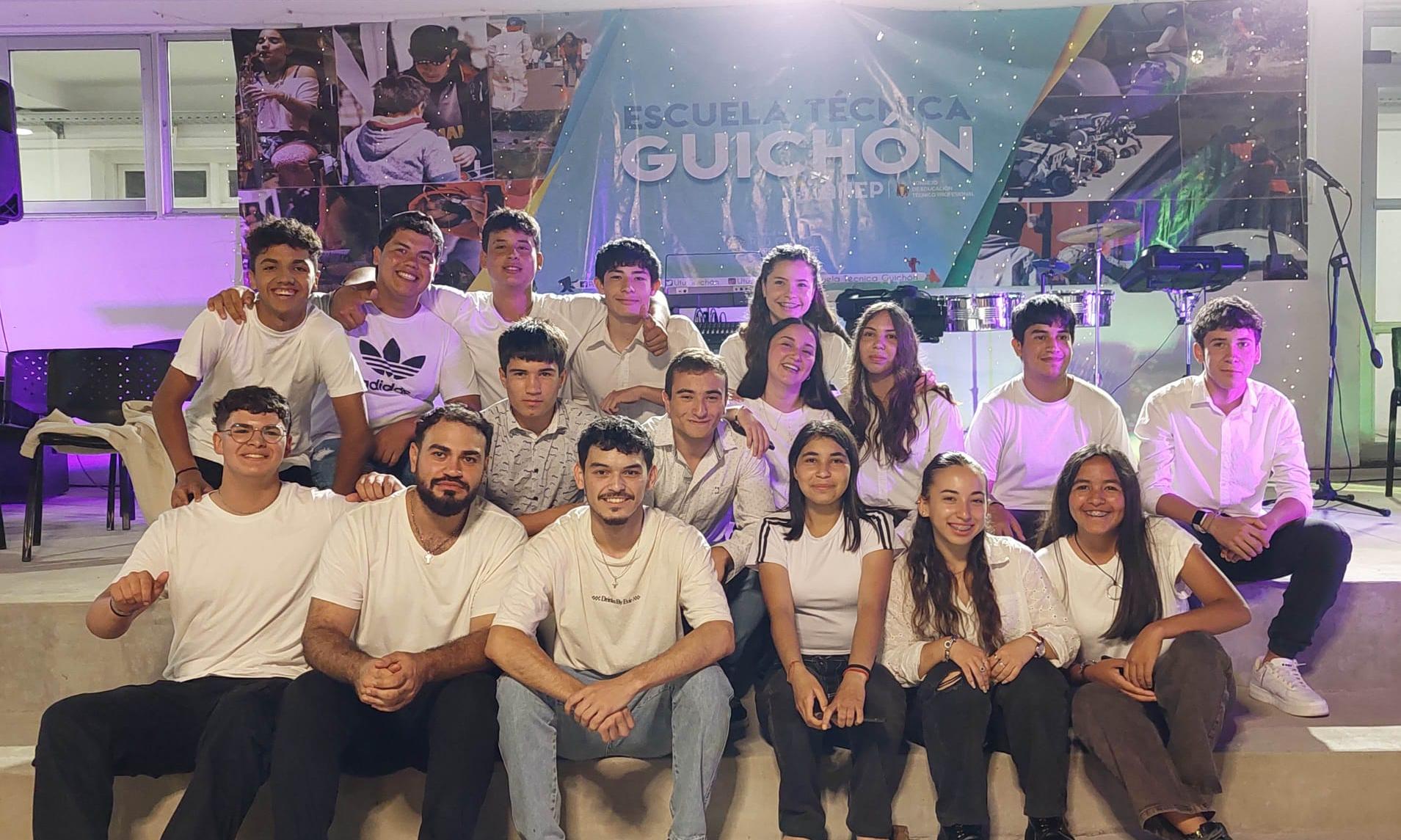 Entre luces, sabores y partituras concluyó el año de la UTU Guichón