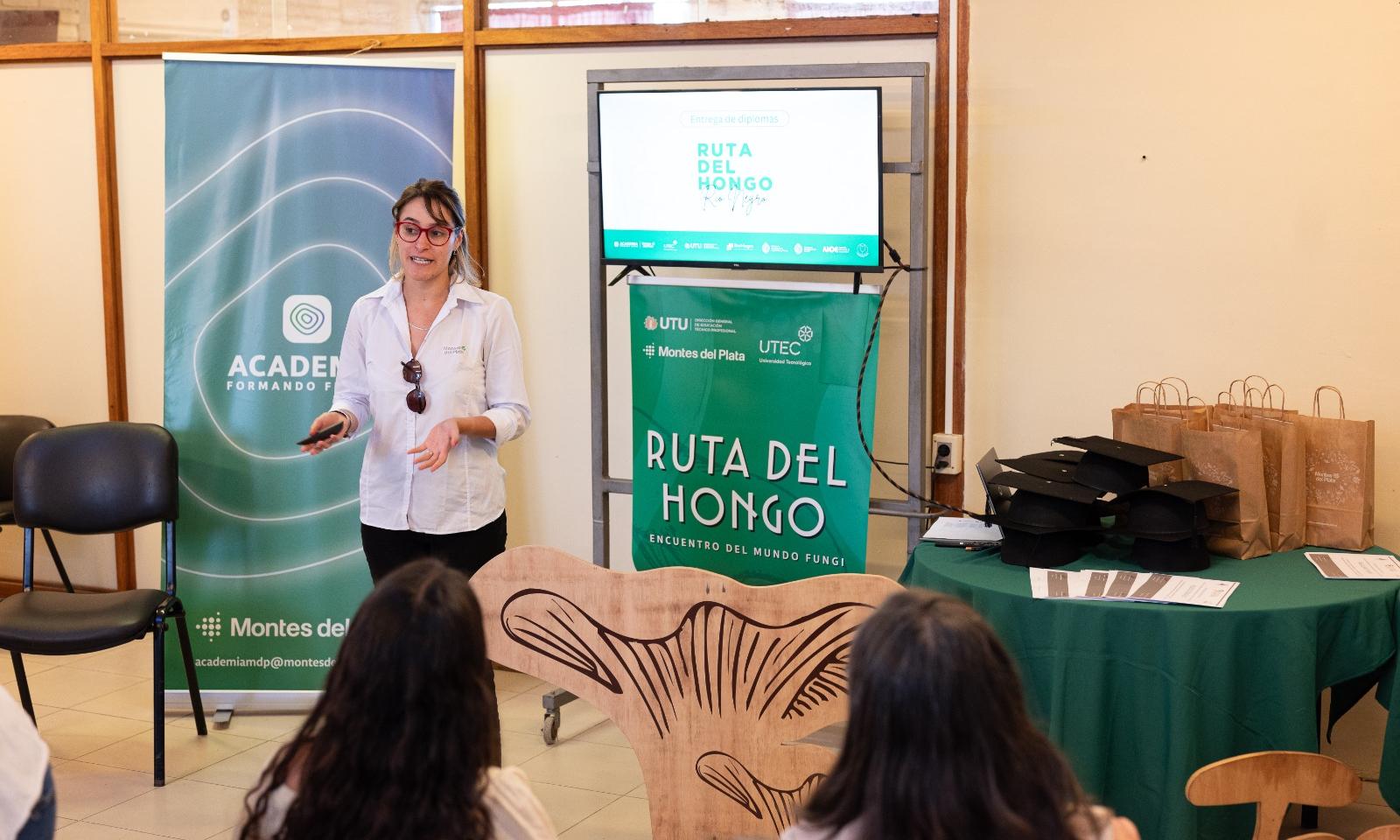 La Ruta del Hongo genera empleo a mujeres jefas de hogar en Río Negro