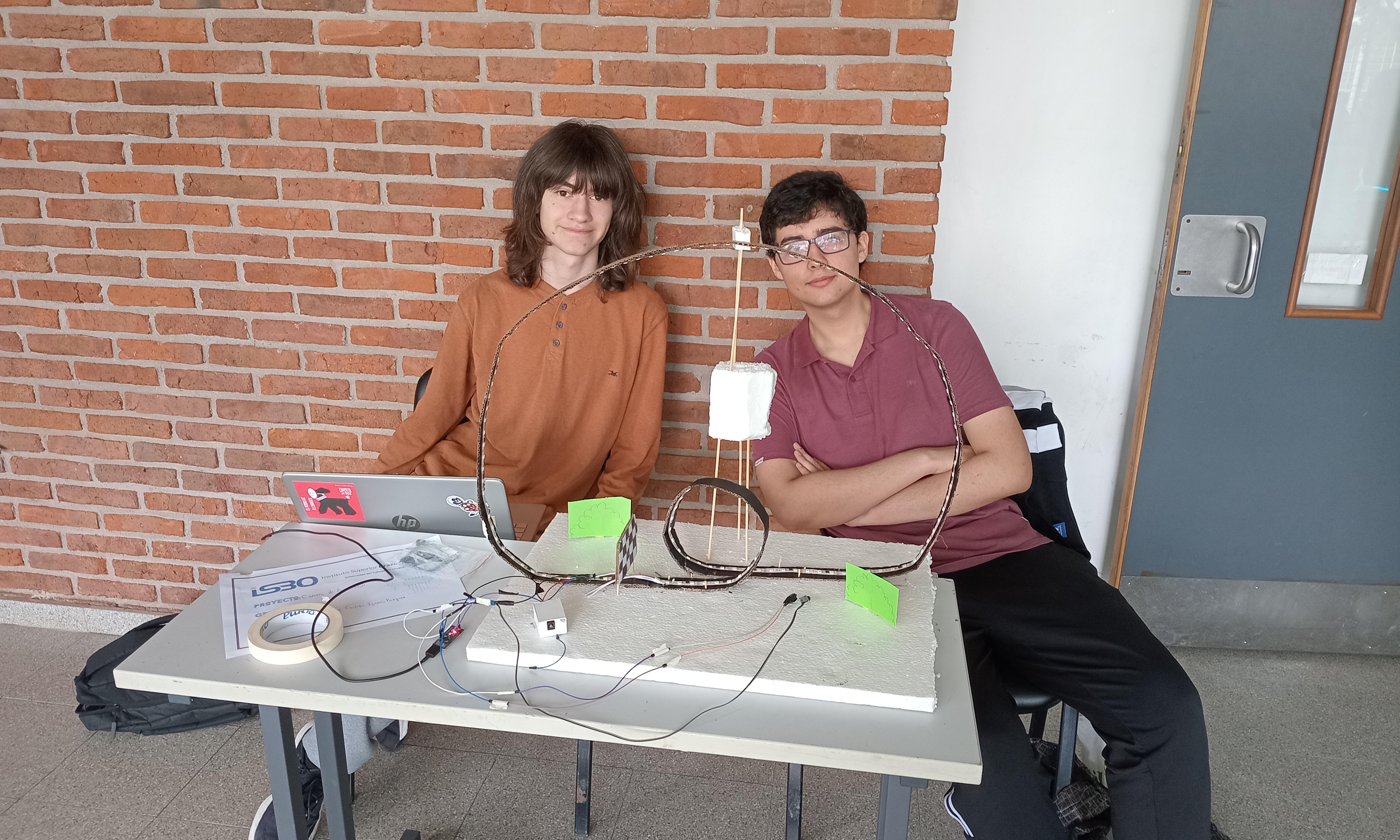 Proyectos de ciencias y robótica unió a estudiantes de Montevideo y Maldonado en la Feria de Intercambio Estudiantil