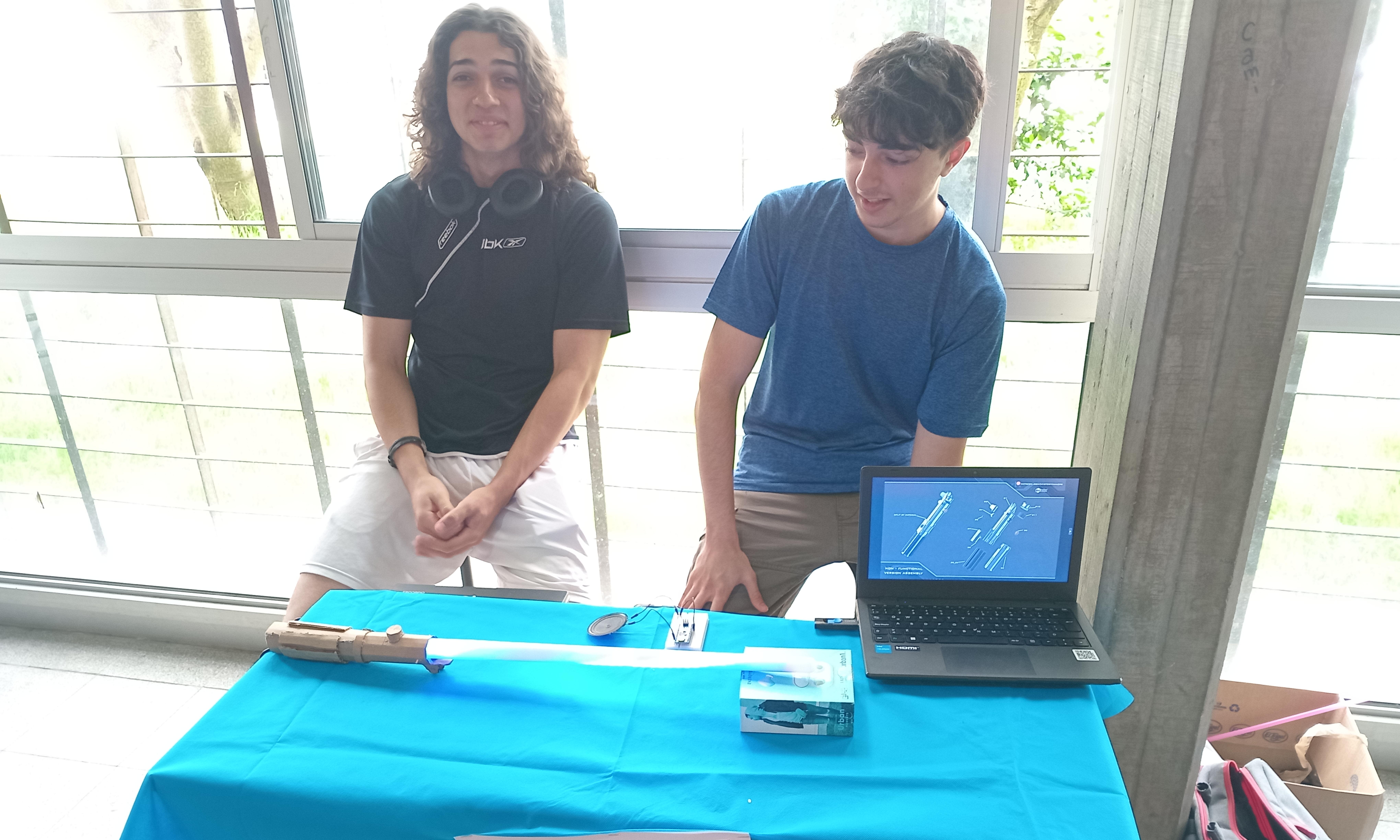 Proyectos de ciencias y robótica unió a estudiantes de Montevideo y Maldonado en la Feria de Intercambio Estudiantil
