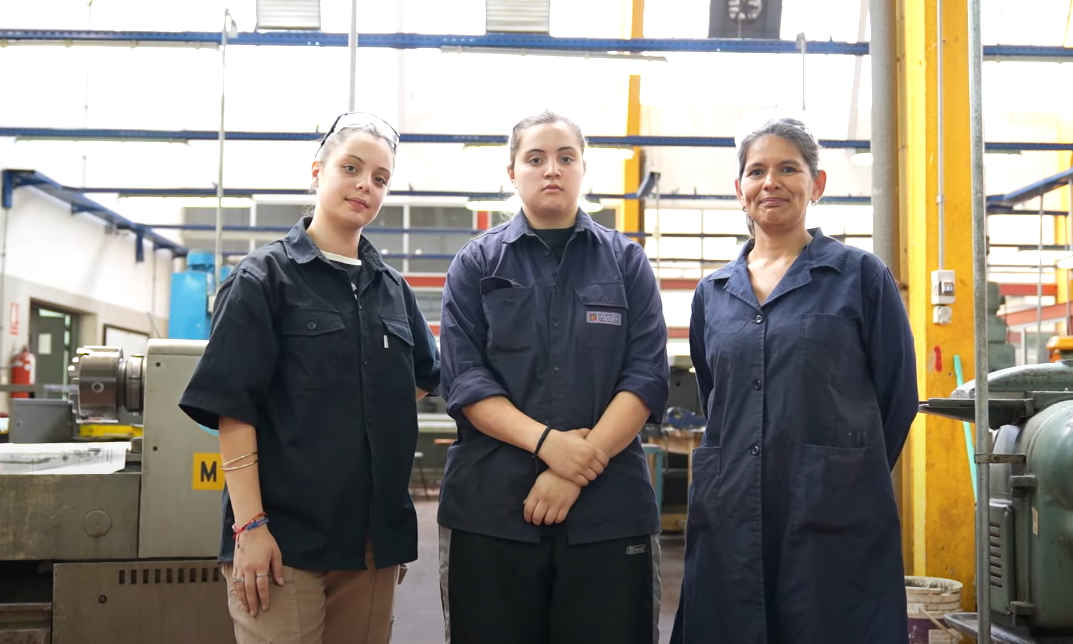 “Las mujeres somos muy capaces, no hay que tener miedo”: marcando el camino en el mundo de la electromecánica