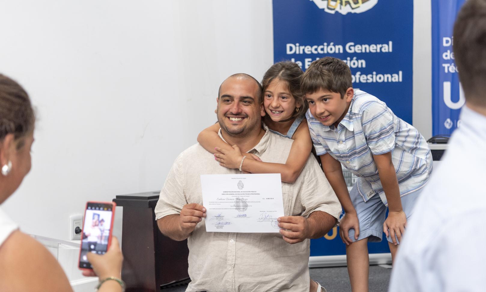 Primera generación de egresados de todo el país recibió su título terciario en Seguridad Vial en Montevideo
