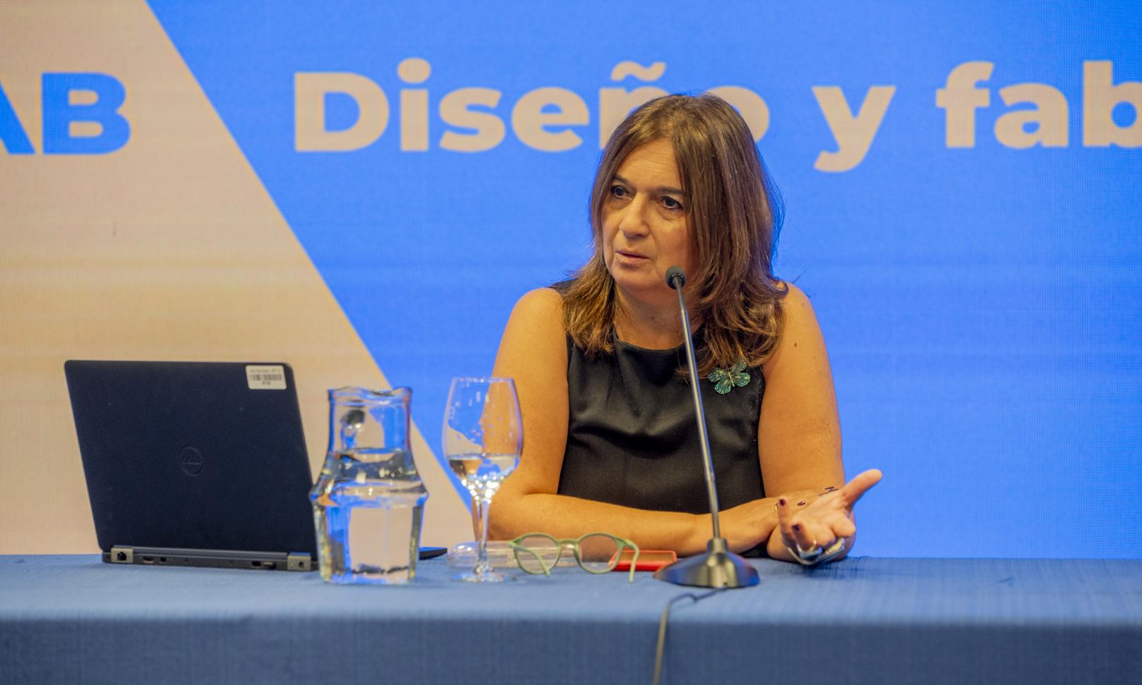 Transformación educativa: Docentes se capacitan en diseño y fabricación digital para potenciar el aprendizaje