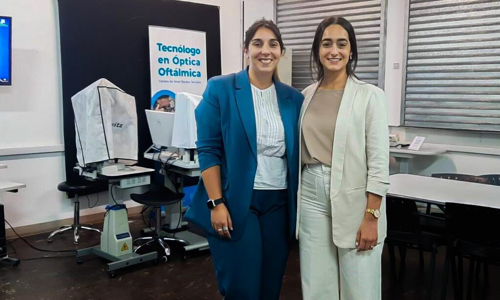 La única carrera que forma tecnólogos ópticos en el Uruguay, celebró el egreso de siete nuevos profesionales