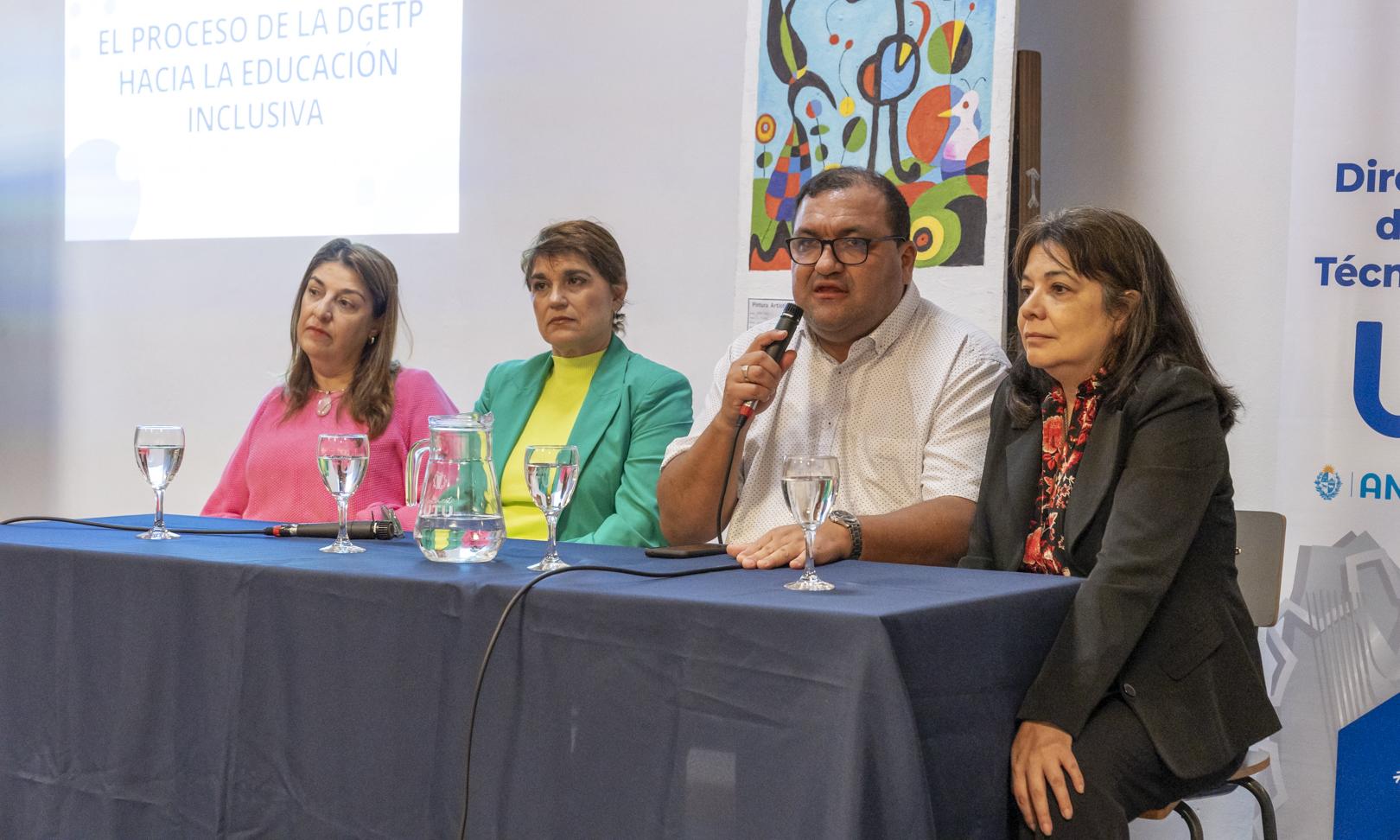 Inclusión educativa en el foco de atención: un intercambio entre la mirada institucional y la sociedad civil
