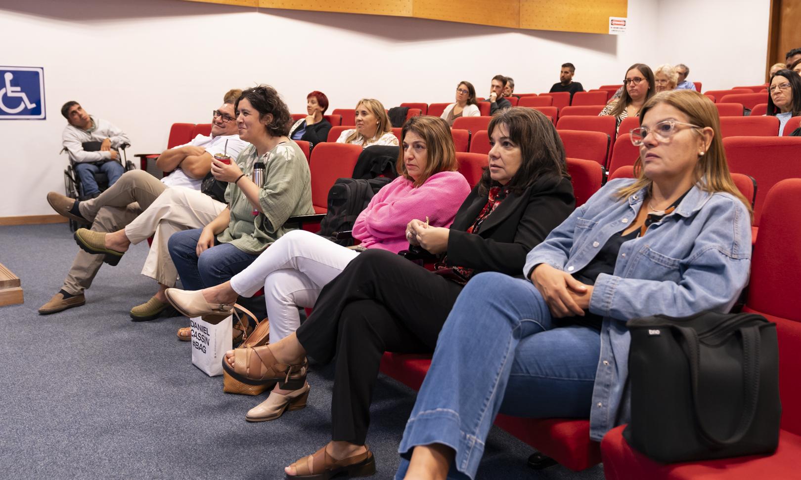 Inclusión educativa en el foco de atención: un intercambio entre la mirada institucional y la sociedad civil