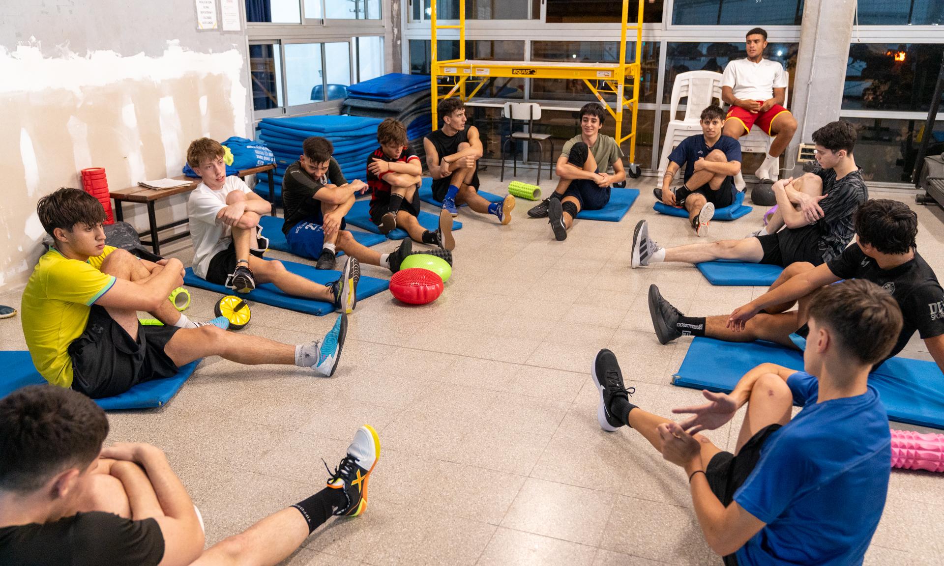 Más de 200 estudiantes participaron en la prueba de aspirantes para formar parte de los equipos de fútbol sala 2025