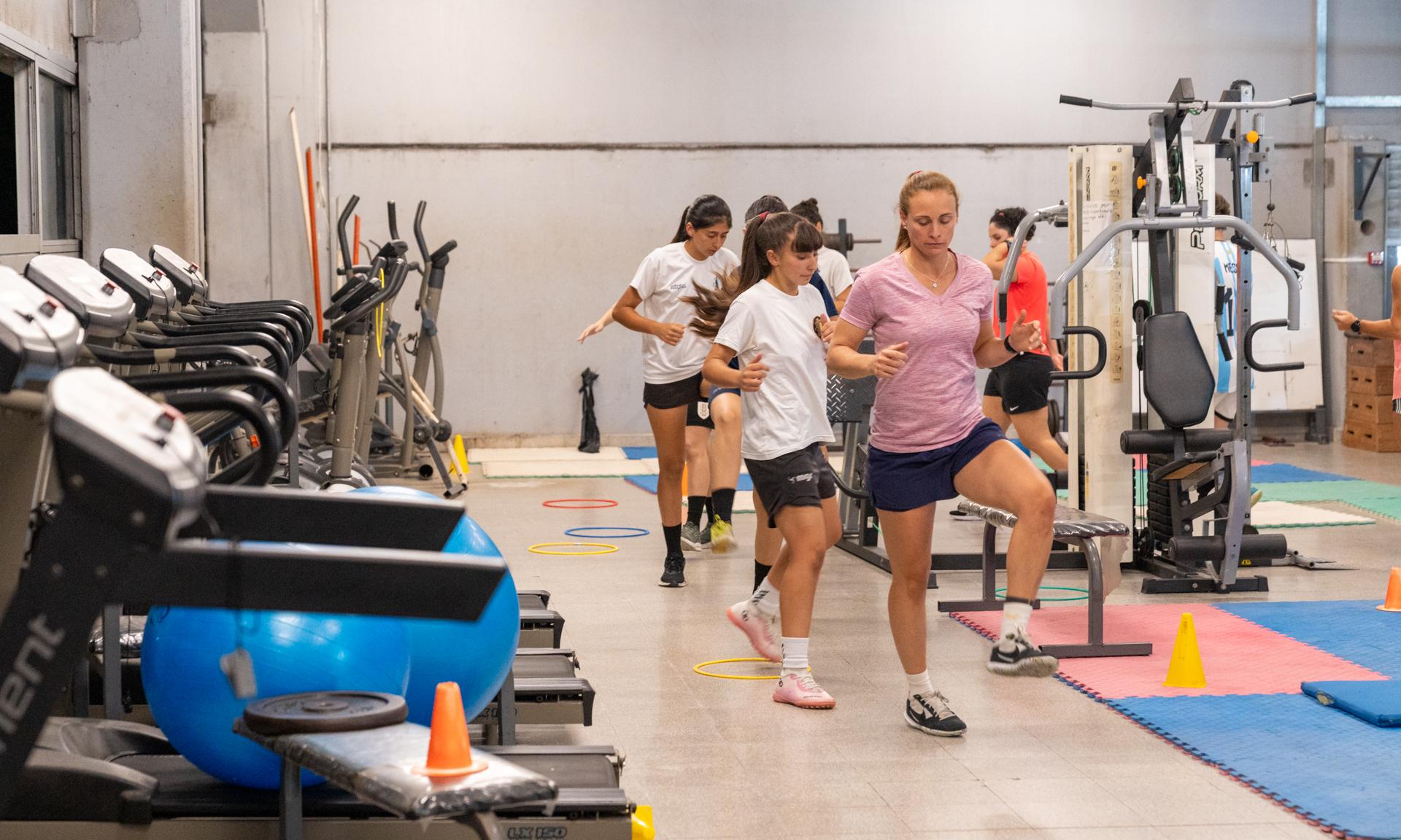Más de 200 estudiantes participaron en la prueba de aspirantes para formar parte de los equipos de fútbol sala 2025