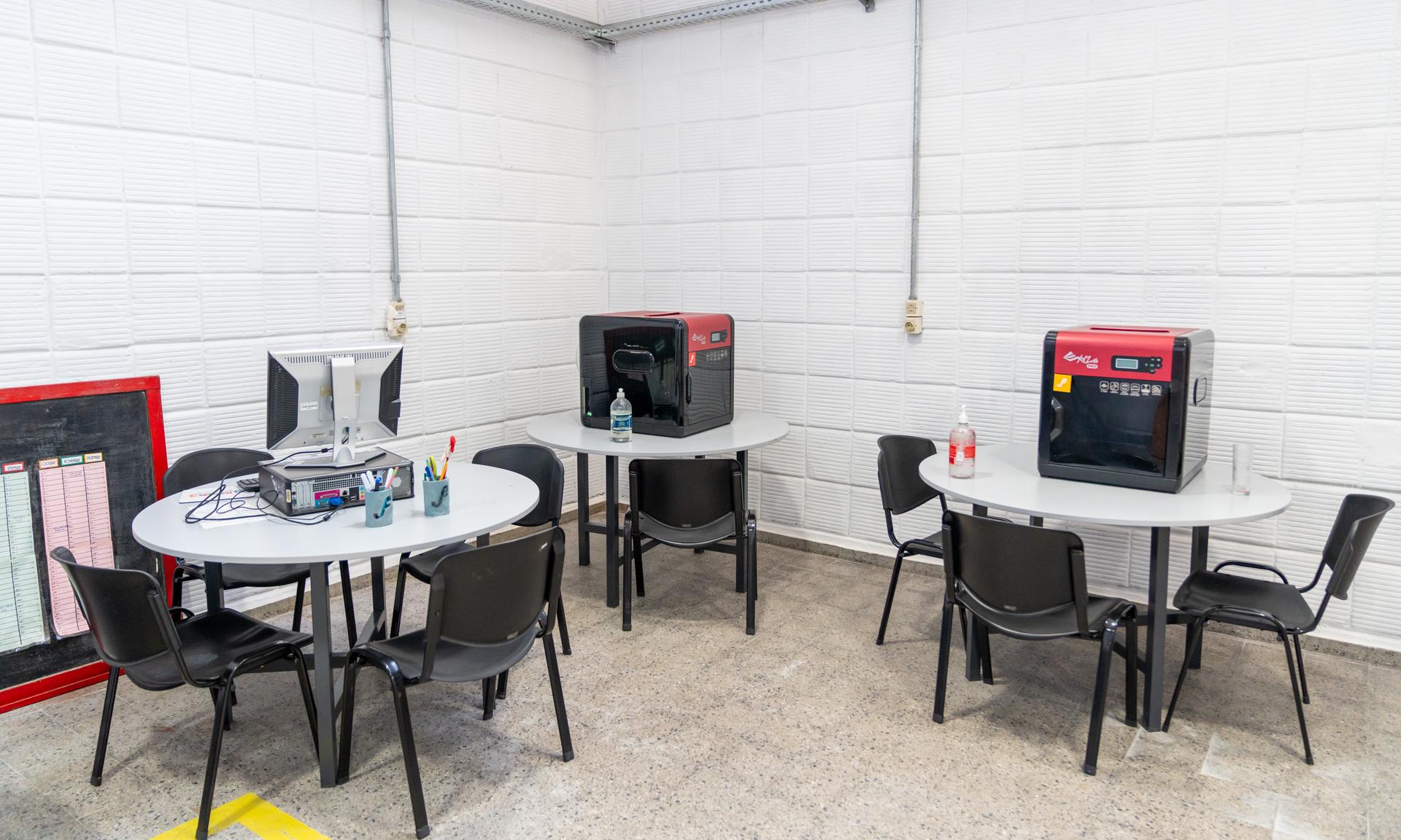 Espacio de cowork multidisciplinario fue inaugurado en Montevideo: “único en la educación pública con este nivel”