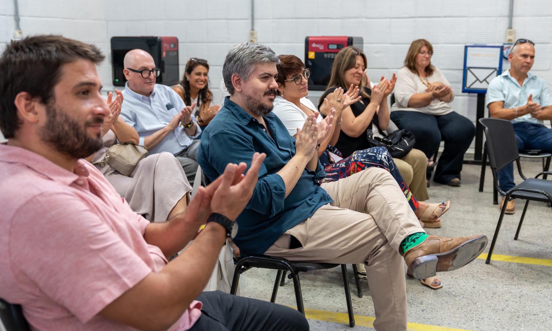 Espacio de cowork multidisciplinario fue inaugurado en Montevideo: “único en la educación pública con este nivel”