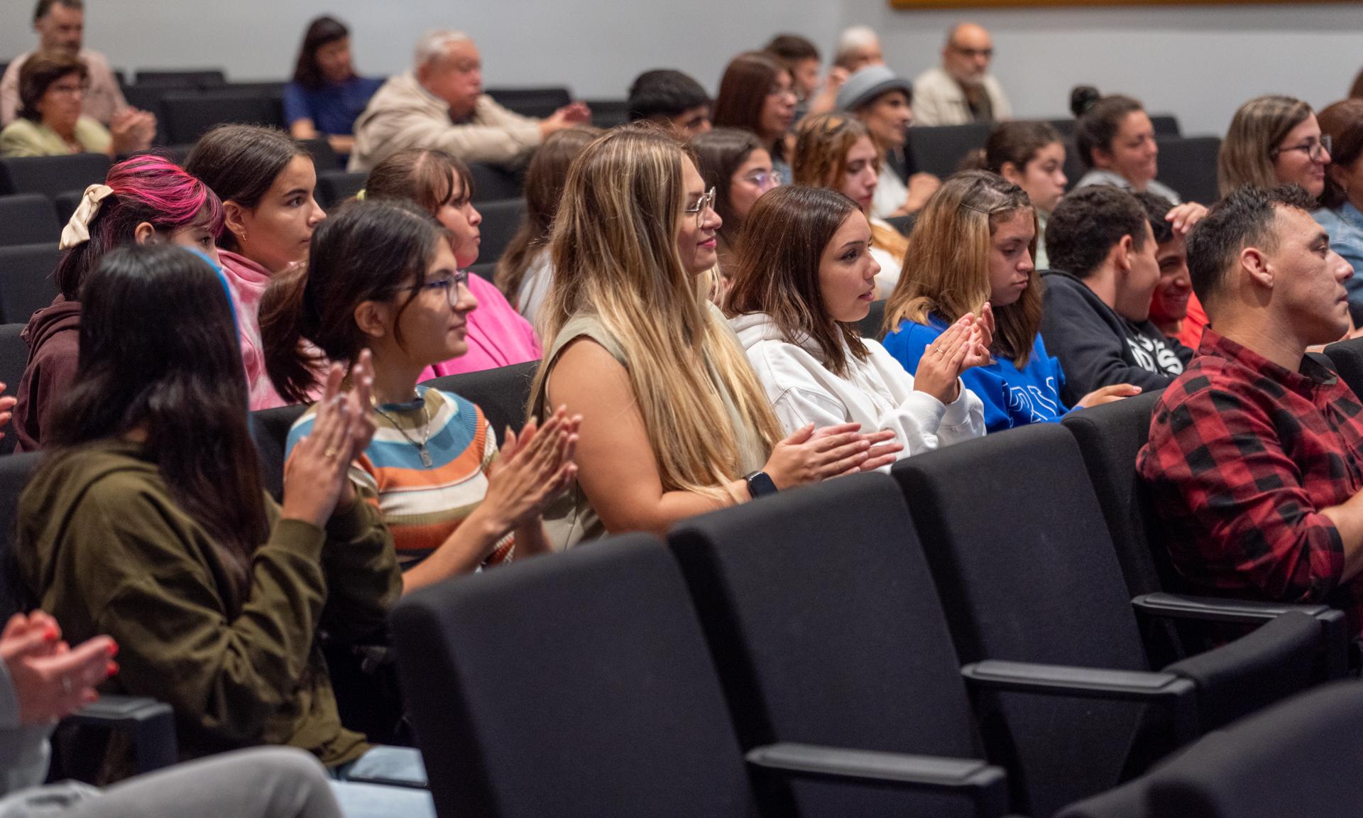 Primera generación del Bachillerato Agrario en Facultad de Veterinaria inauguró nuevas instalaciones en Montevideo 