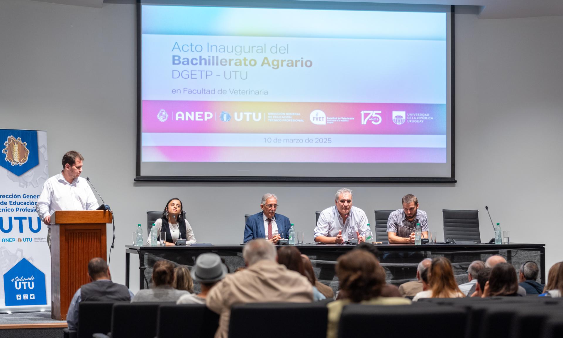 Primera generación del Bachillerato Agrario en Facultad de Veterinaria inauguró nuevas instalaciones en Montevideo 