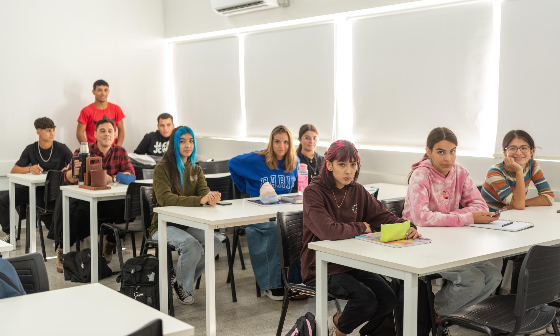 Primera generación del Bachillerato Agrario en Facultad de Veterinaria inauguró nuevas instalaciones en Montevideo 