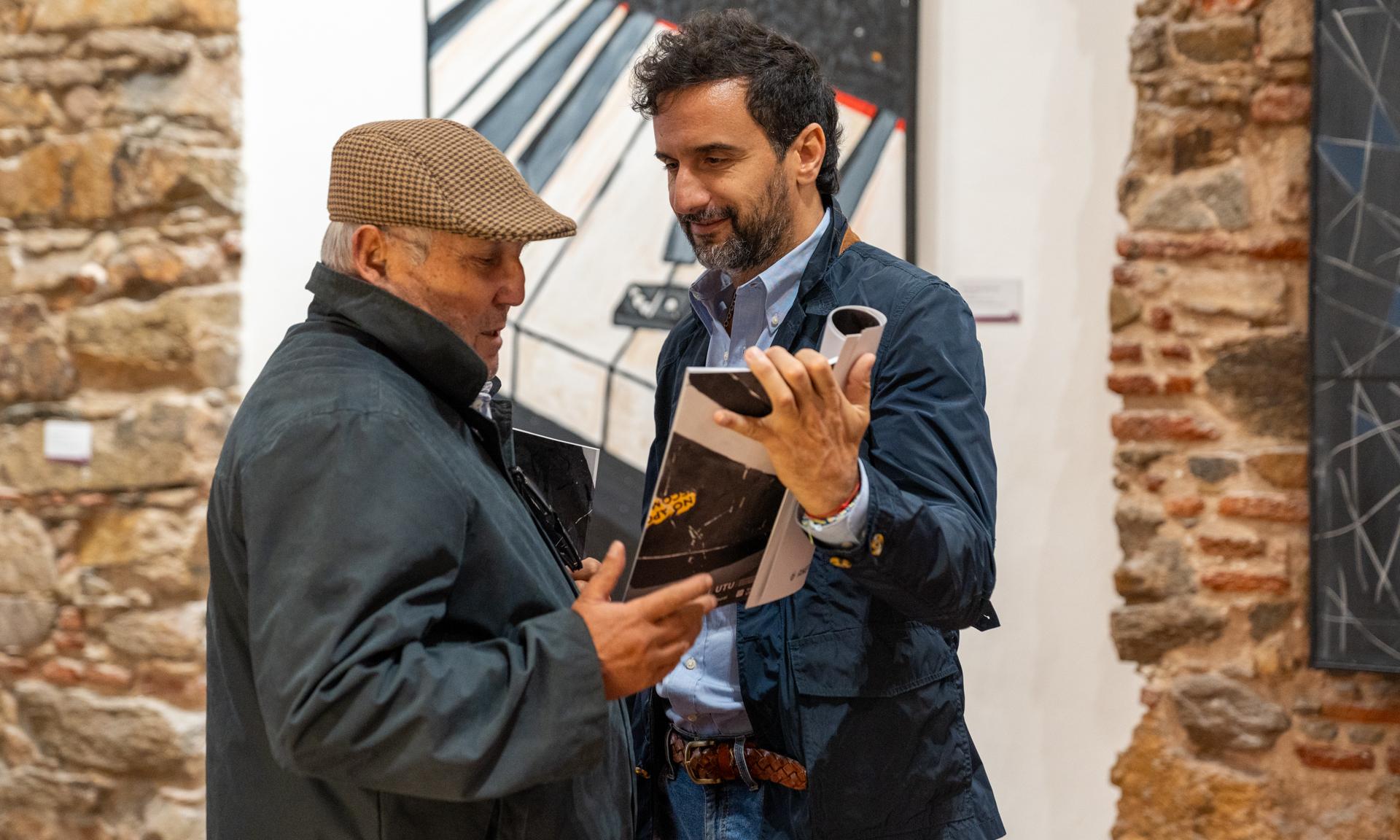 La exposición “Abstracciones” en el Centro Cultural de UTU, continúa recibiendo visitantes