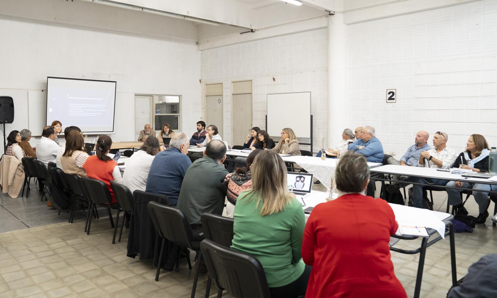 Intercambio sobre las principales líneas de trabajo con inspectores y profesores referentes de área 