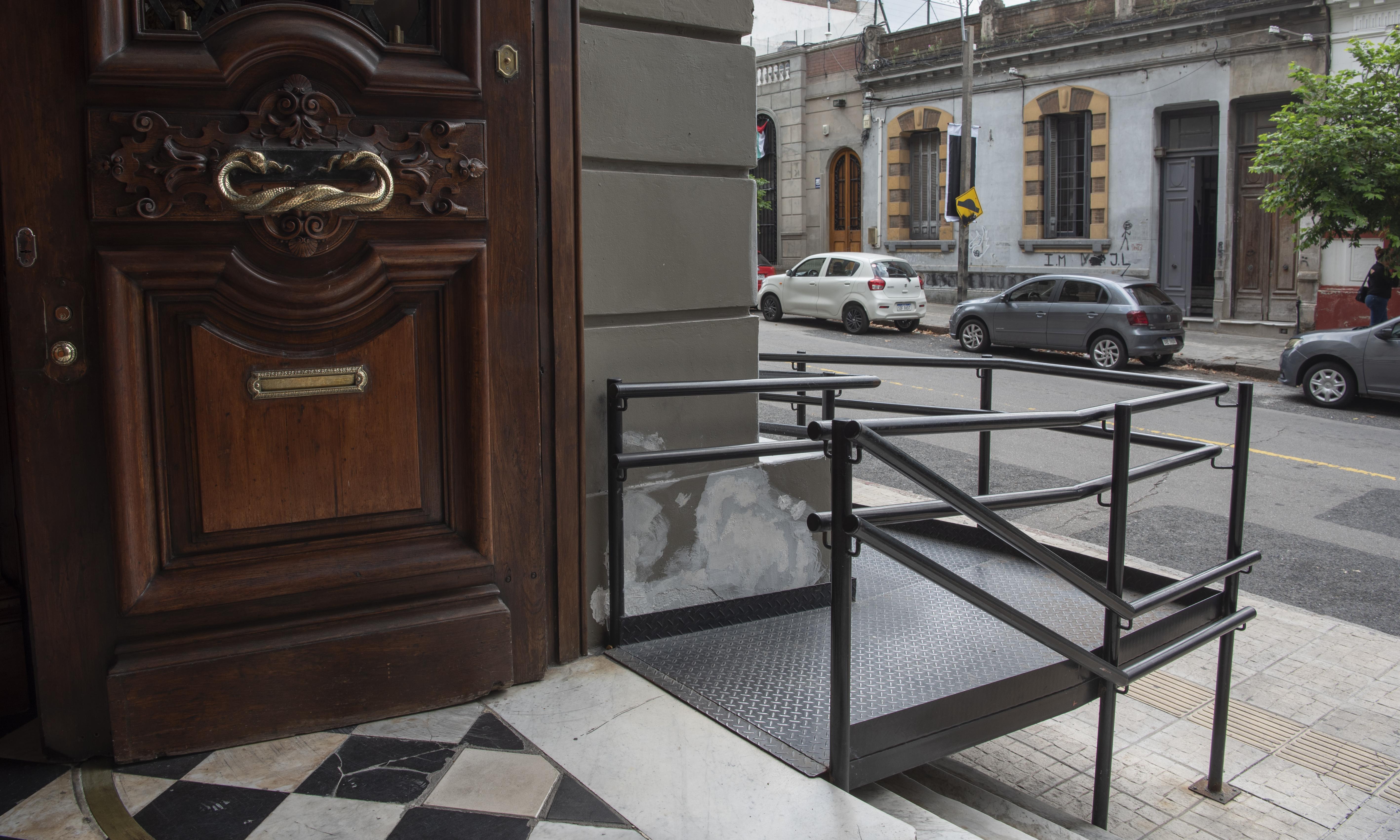 Más accesibilidad en el edificio central con ascensor que mejorará la movilidad